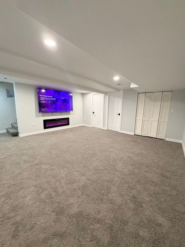 3024 W Fargo Avenue, Chicago, IL 60645