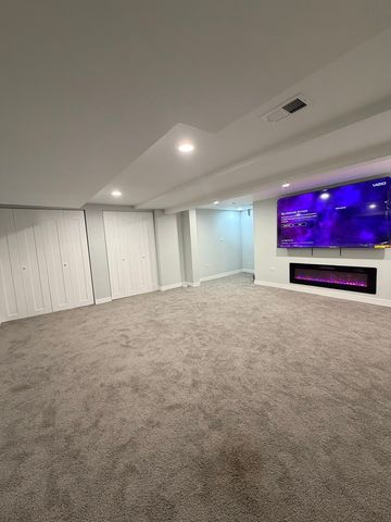 3024 W Fargo Avenue, Chicago, IL 60645