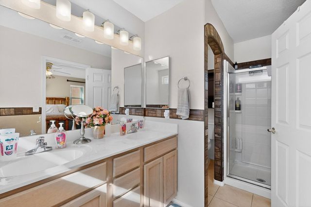 32 Sunset Canyon Lane, Santa Fe, NM 87508