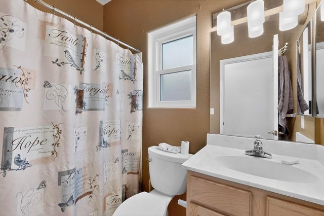 32 Sunset Canyon Lane, Santa Fe, NM 87508