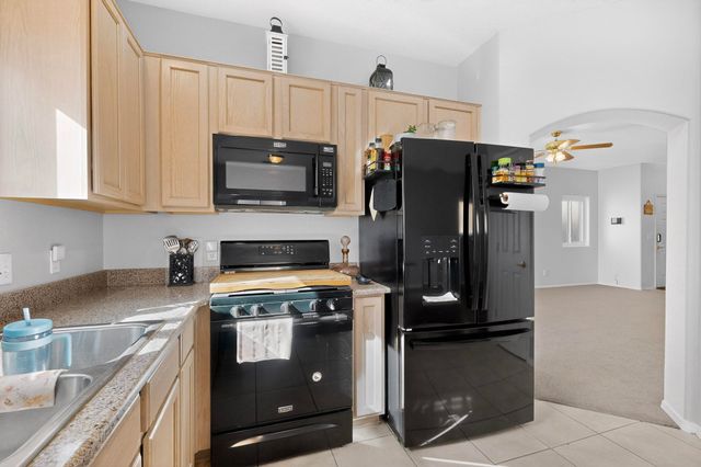 32 Sunset Canyon Lane, Santa Fe, NM 87508