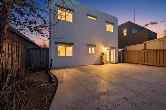 32 Sunset Canyon Lane, Santa Fe, NM 87508