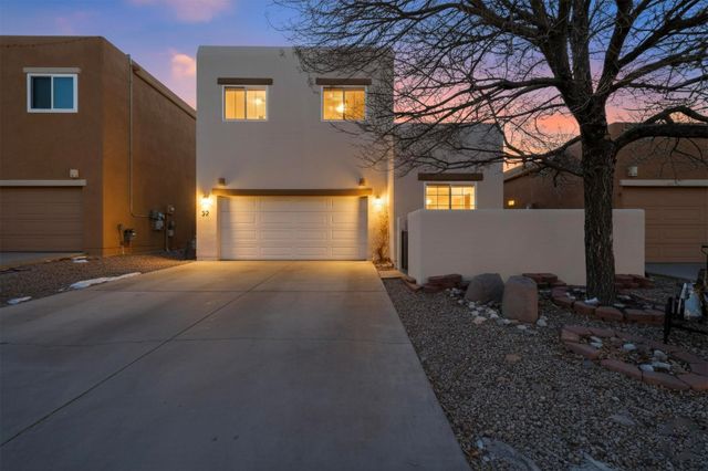 32 Sunset Canyon Lane, Santa Fe, NM 87508