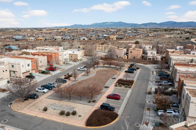 32 Sunset Canyon Lane, Santa Fe, NM 87508