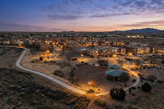 32 Sunset Canyon Lane, Santa Fe, NM 87508