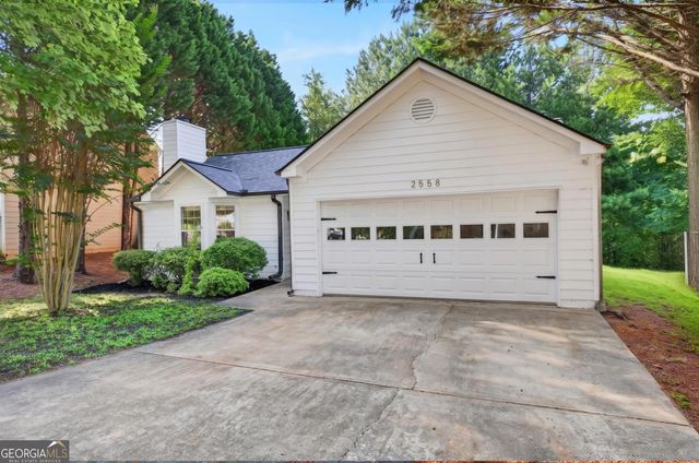 2558 Candlewood Way, Lawrenceville, GA 30044