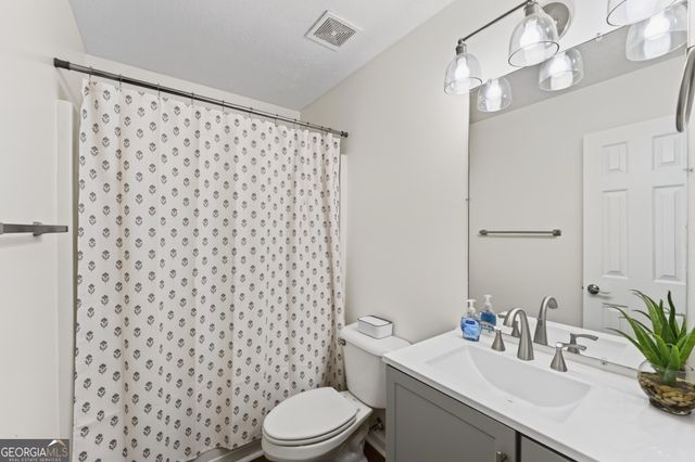 2558 Candlewood Way, Lawrenceville, GA 30044