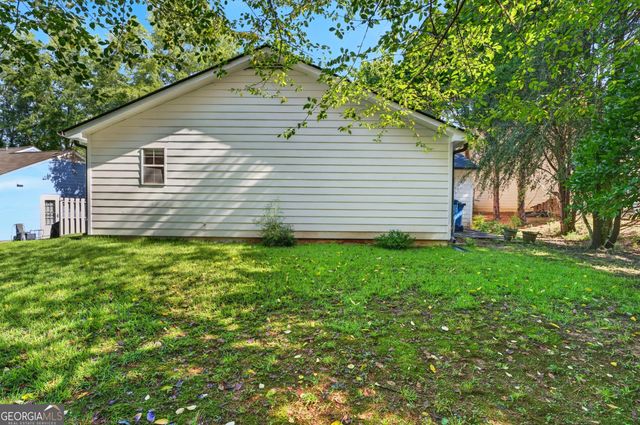 2558 Candlewood Way, Lawrenceville, GA 30044