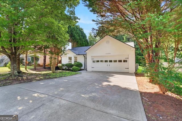 2558 Candlewood Way, Lawrenceville, GA 30044