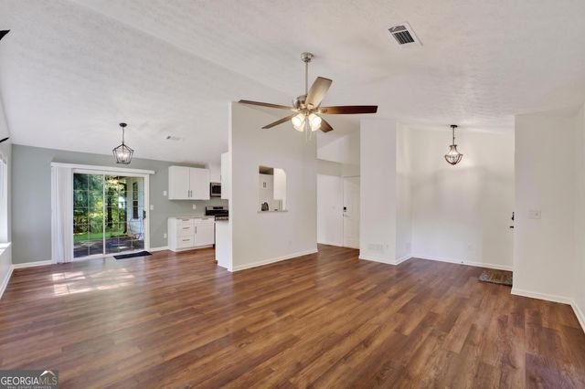 2558 Candlewood Way, Lawrenceville, GA 30044