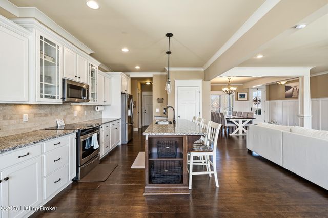 3001 Heather Green Blvd, La Grange, KY 40031