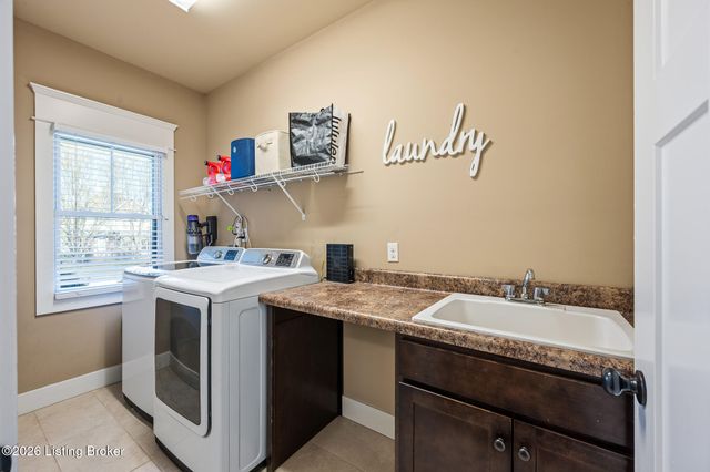 3001 Heather Green Blvd, La Grange, KY 40031