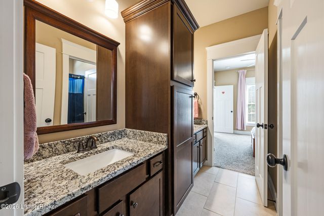 3001 Heather Green Blvd, La Grange, KY 40031