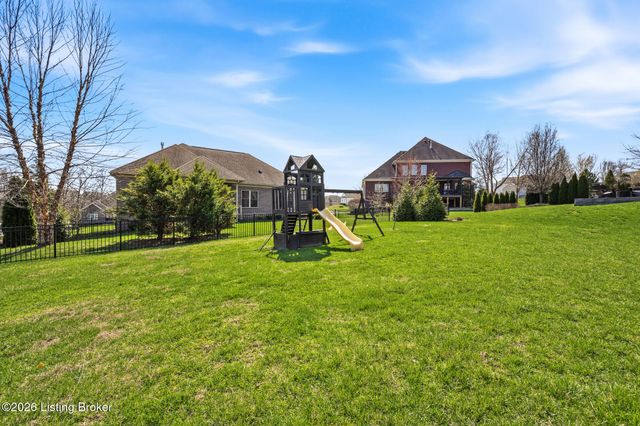 3001 Heather Green Blvd, La Grange, KY 40031