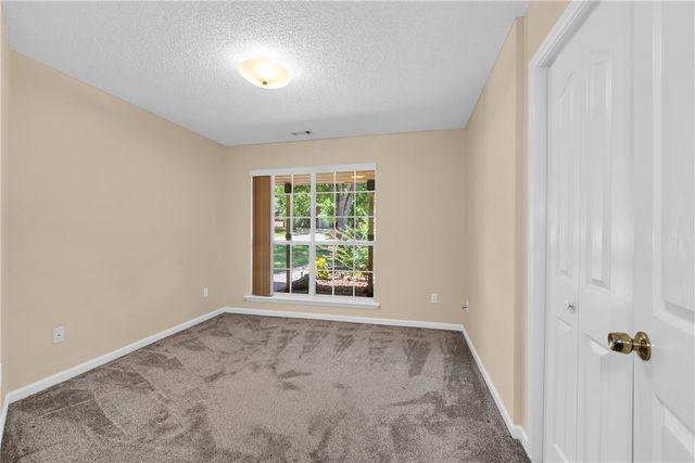 3281 Gypsum Drive, Fayetteville, AR 72704