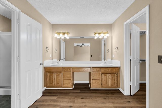 3281 Gypsum Drive, Fayetteville, AR 72704
