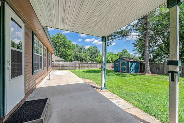 3281 Gypsum Drive, Fayetteville, AR 72704