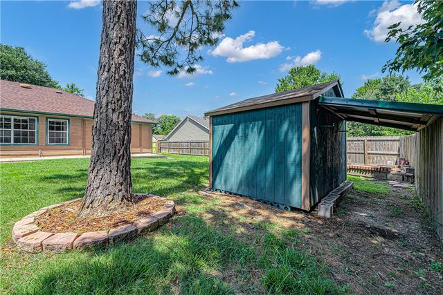 3281 Gypsum Drive, Fayetteville, AR 72704