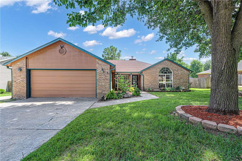 3281 Gypsum Drive, Fayetteville, AR 72704