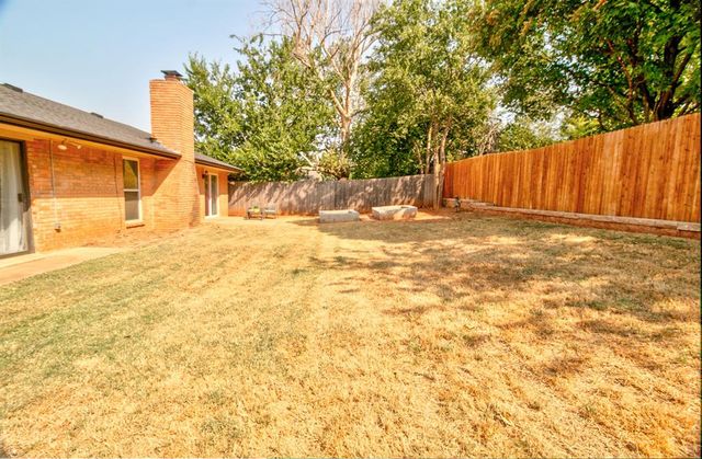 805 Willow Run, Yukon, OK 73099