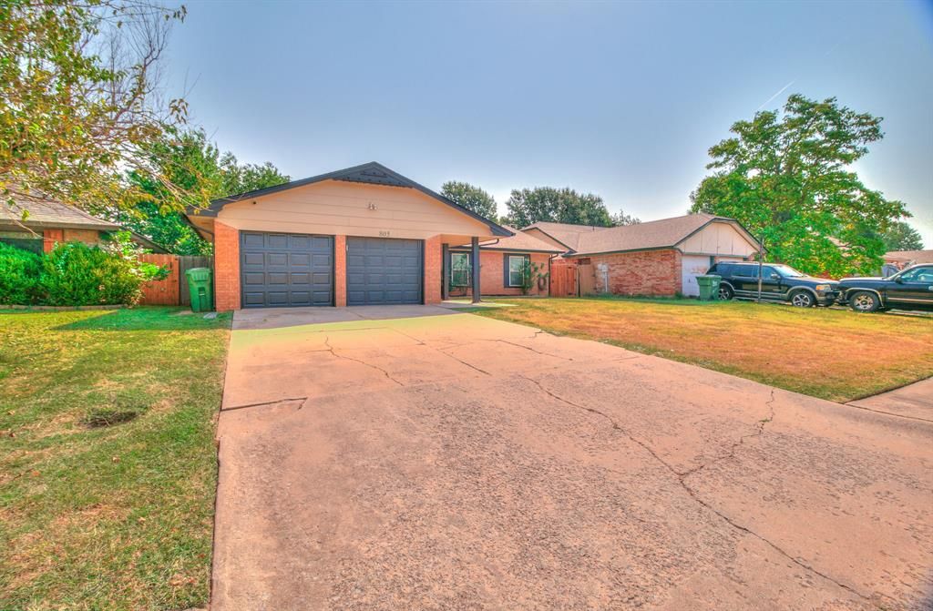 805 Willow Run, Yukon, OK 73099