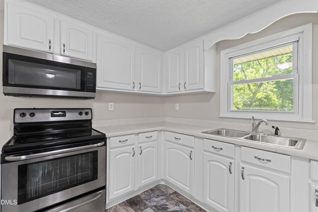 5128 Sunset Lake Road, Apex, NC 27539