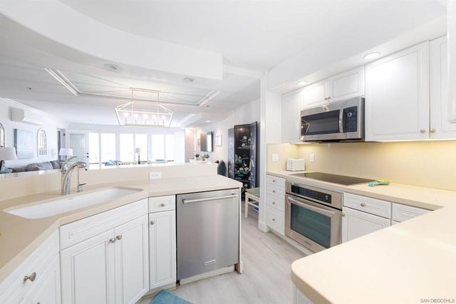 8263 Camino Del Oro 372, La Jolla, CA 92037