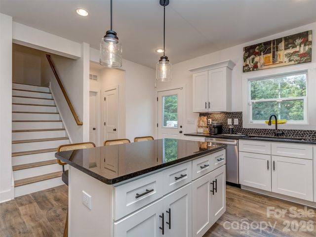 294 Bluegill Lane, Statesville, NC 28625