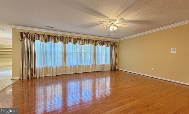 98 ORIOLE LN, La Plata, MD 20646