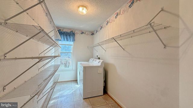 98 ORIOLE LN, La Plata, MD 20646