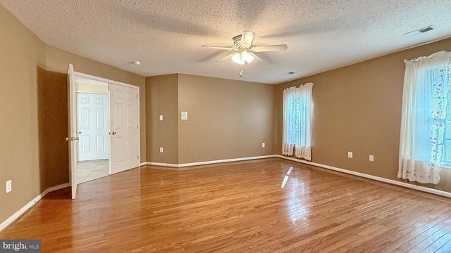 98 ORIOLE LN, La Plata, MD 20646