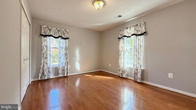 98 ORIOLE LN, La Plata, MD 20646