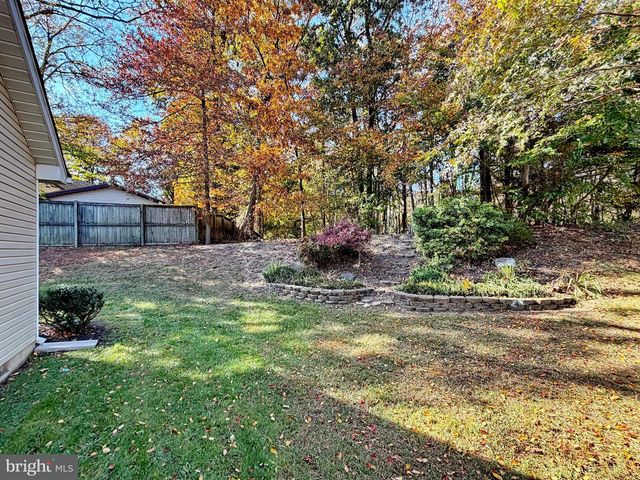 98 ORIOLE LN, La Plata, MD 20646