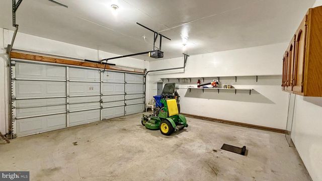 98 ORIOLE LN, La Plata, MD 20646