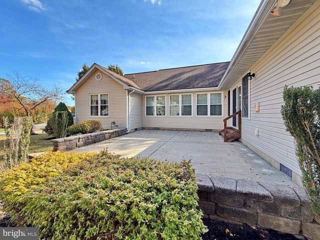 98 ORIOLE LN, La Plata, MD 20646