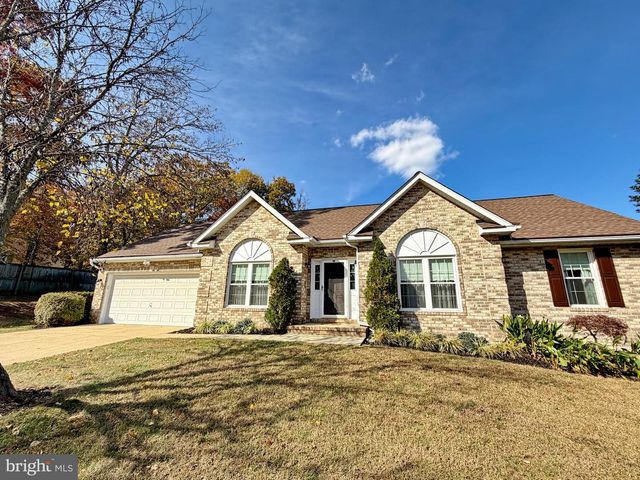 98 ORIOLE LN, La Plata, MD 20646