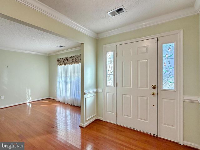 98 ORIOLE LN, La Plata, MD 20646