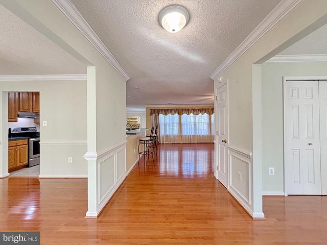 98 ORIOLE LN, La Plata, MD 20646