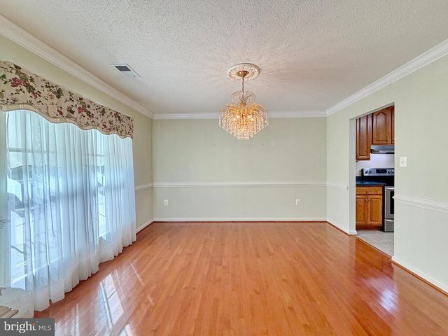 98 ORIOLE LN, La Plata, MD 20646