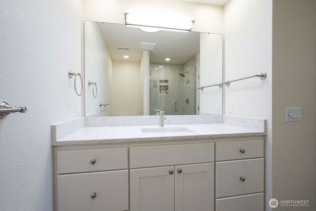 1406 Stillwaters Avenue, Centralia, WA 98531