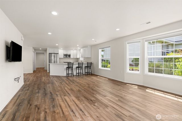 1406 Stillwaters Avenue, Centralia, WA 98531