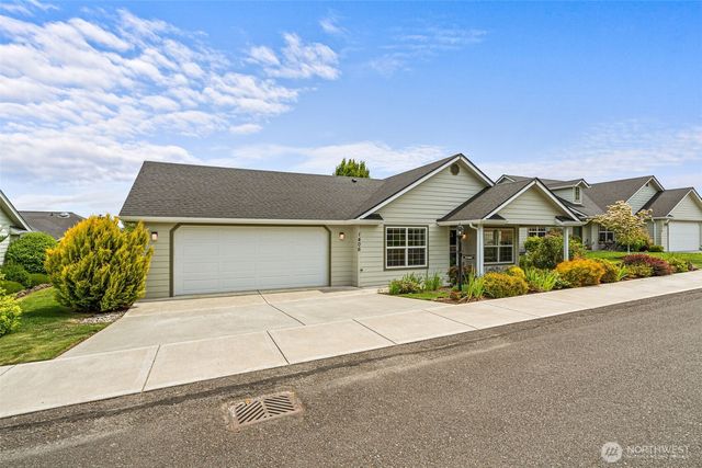 1406 Stillwaters Avenue, Centralia, WA 98531