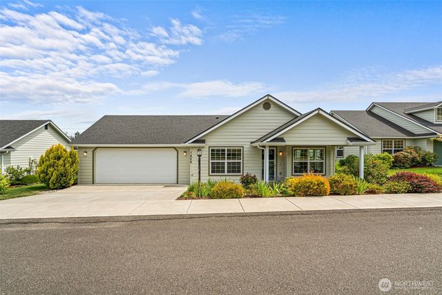 1406 Stillwaters Avenue, Centralia, WA 98531