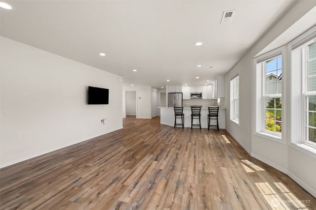 1406 Stillwaters Avenue, Centralia, WA 98531