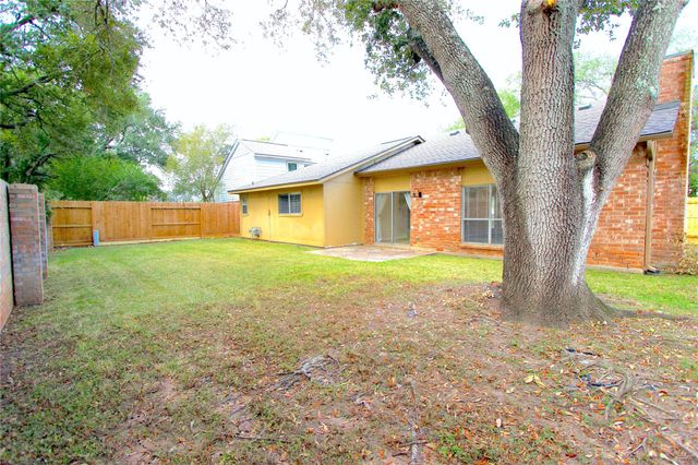 2731 Colony Drive, Sugar Land, TX 77479