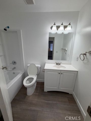 1309 Via Santiago D, Corona, CA 92882