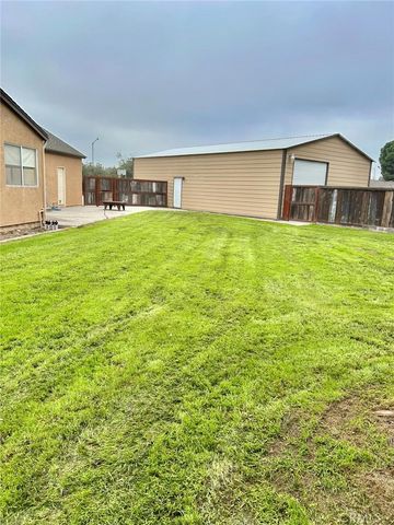 2524 B And B, Merced, CA 95348