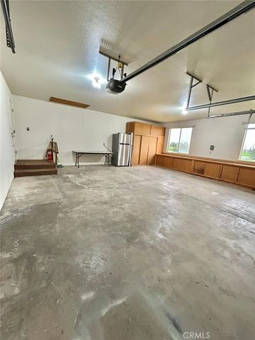 2524 B And B, Merced, CA 95348