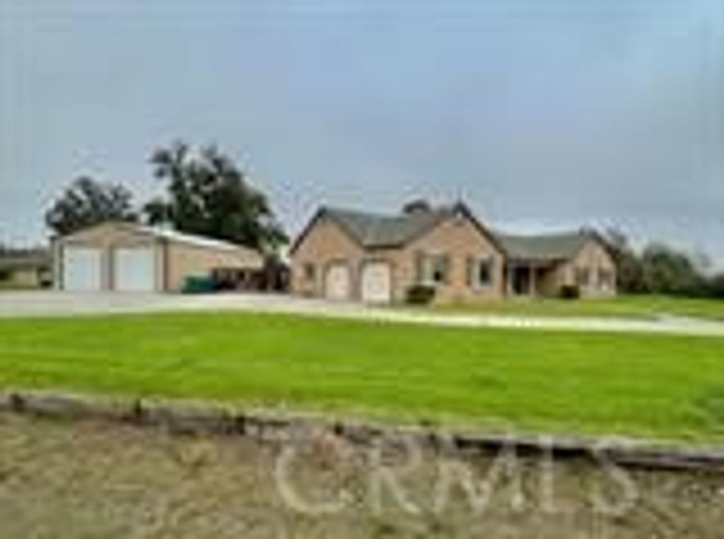 2524 B And B, Merced, CA 95348