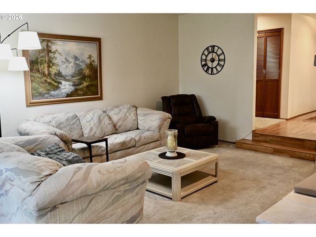 3268 Se 153RD Ave, Portland, OR 97236